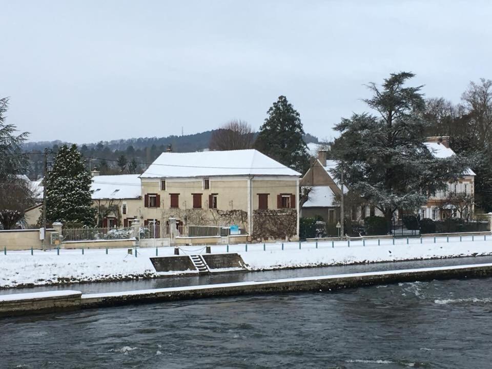 Bed and Breakfast Entre Canal Et Vignes Эсколив-Сент-Камиль Экстерьер фото